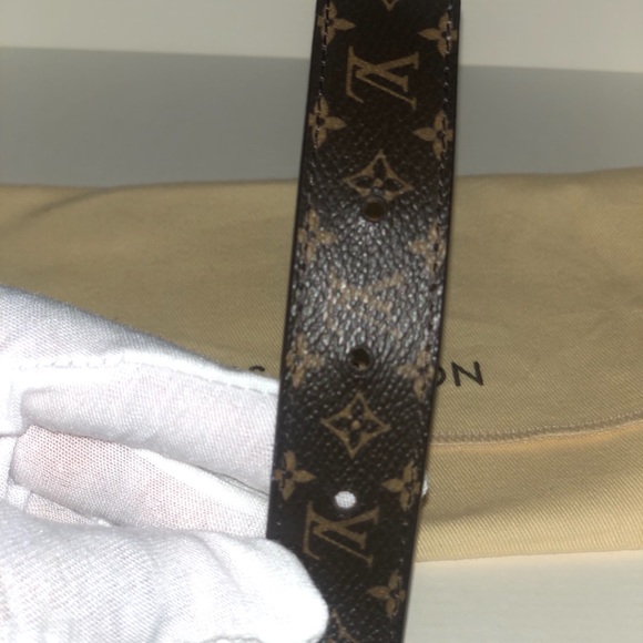 ❌SOLD❌ - LV Leather Belt - Picture 2 of 6